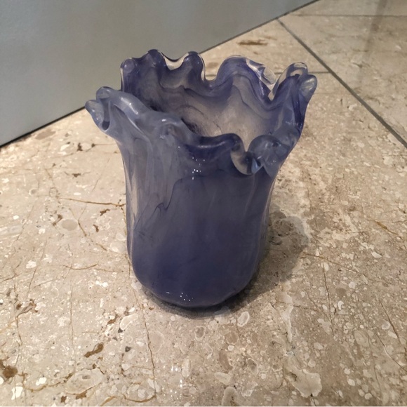 HOST PICK ⭐️ Handblown glass vase - Picture 5 of 7